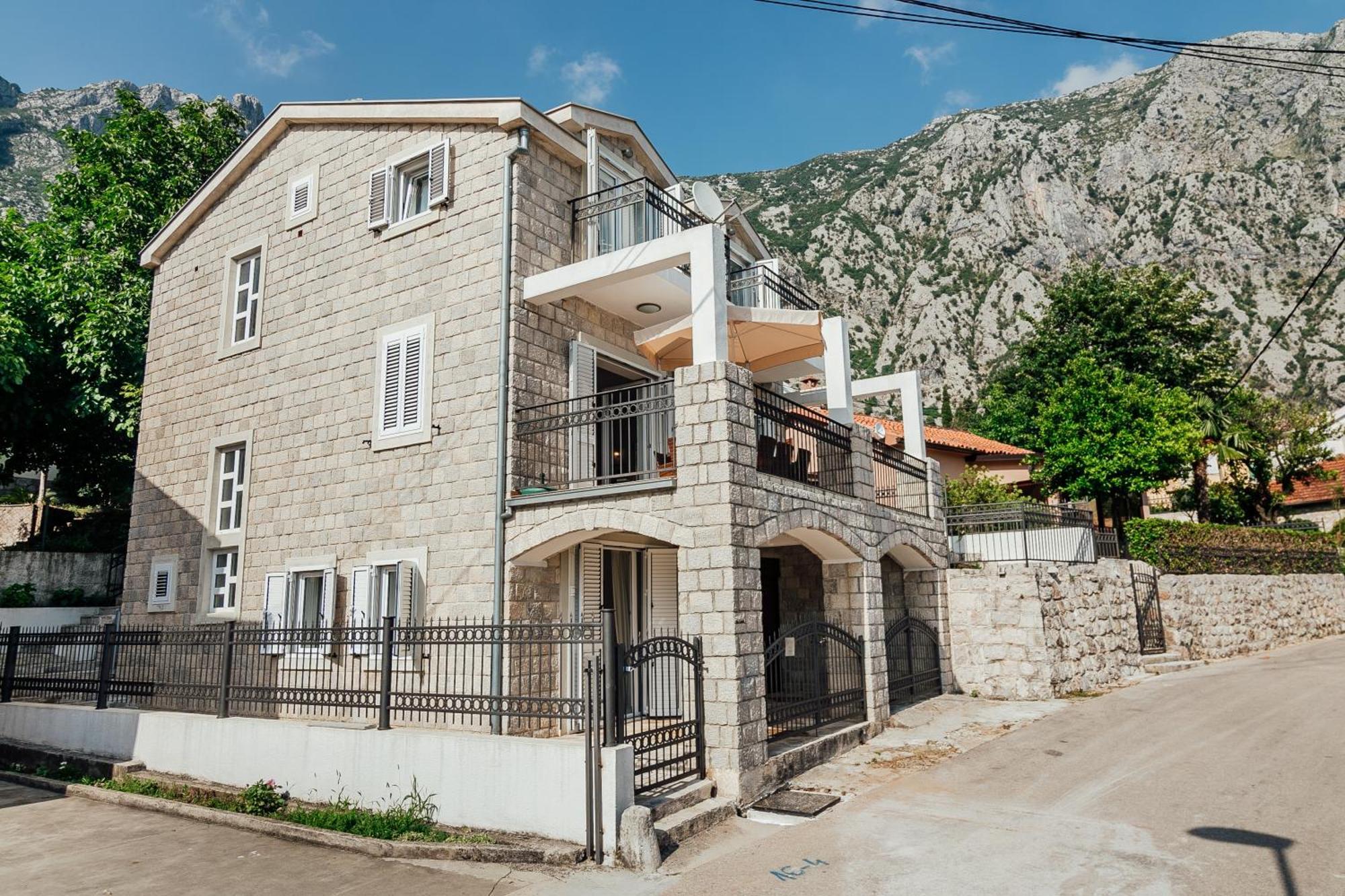 Holiday Home Amanda Hollick Kotor Kültér fotó